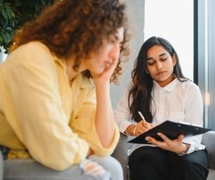 Safe and Confidential Anxiety Therapy sessions in Thane